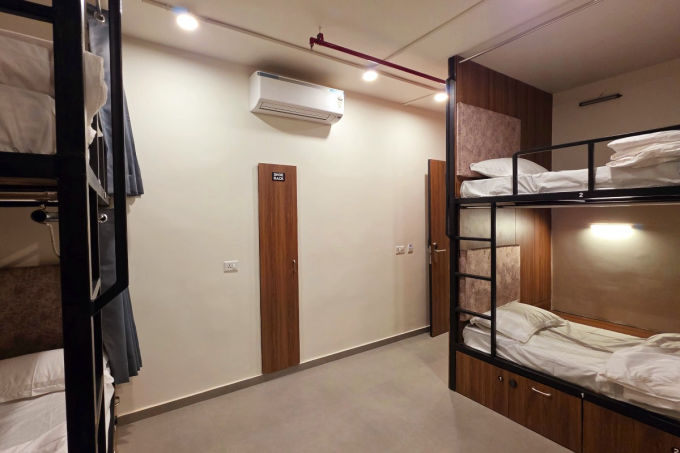 8 beds dorm in Jaipur - 4